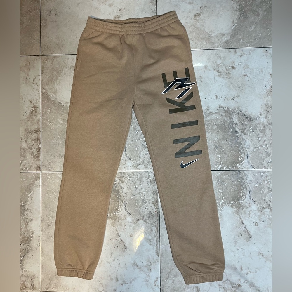 Nike Boys Sweatpants XL (13-15Y)